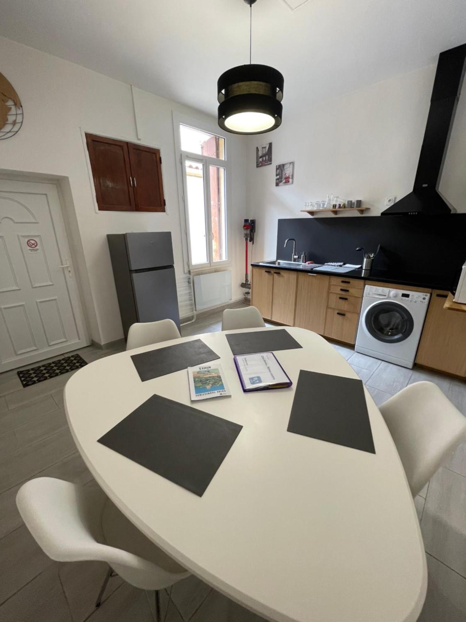 Chez Sonou , Nimes Centre Apartamento Exterior foto